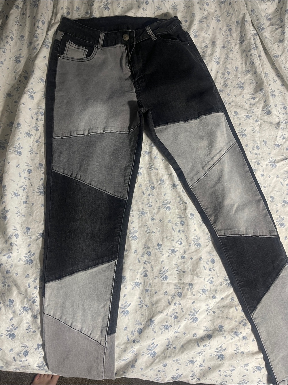 Colorblock High-Rise Women’s Jeans - Black & Gray size M